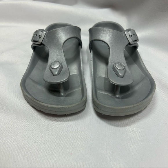 Birkenstock | Silver Gizeh Eva Rubber Sandals Kids Big Girls Size US 3/EU 34 - Picture 3 of 9